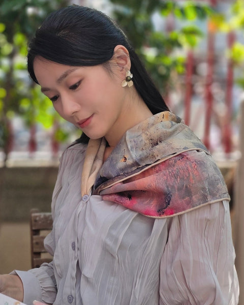 天然羊毛蠶絲圍巾｜她的背影